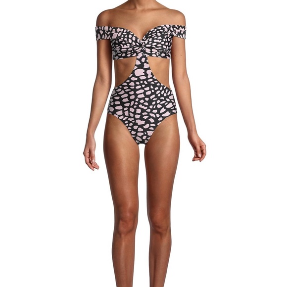 Patbo one piece - Picture 5 of 9